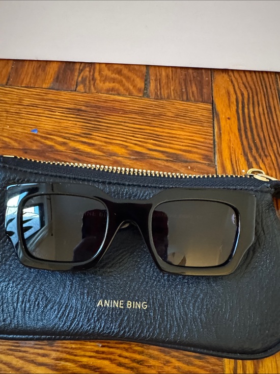 Anine Bing Accessories - Anine Bing Black Oversized Square Sunglasses